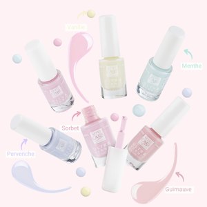 Pour l’arrivée du printemps, découvrez plus précisément nos 5 nouvelles teintes.

💛Vanille
💚Menthe
💓Guimauve
💕Sorbet
💜Pervenche

Coup de cœur sur la teinte: 💚Menthe 

#eyecarecosmetics #ultravernis #5teintes #nouveauté #vanille #menthe #guimauve #sorbet #pervenche #onglesfragiles
