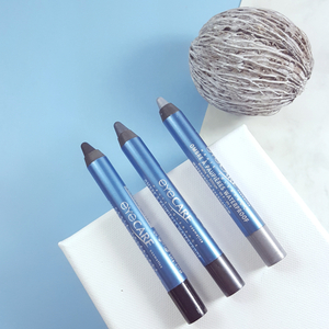 Enrichies en Silicium et vitamines E et F, les Ombres à paupières Waterproof donnent de la couleur et prennent soin de votre regard en hydratant et renforçant la peau au niveau des paupières pour un regard magnifié.

#eye_care_cosmetics #yeuxsensibles #allergieyeux #allergienickel #hautetolerance #maquillageyeux #maquillageclean #eyeshadow #eyemakeup