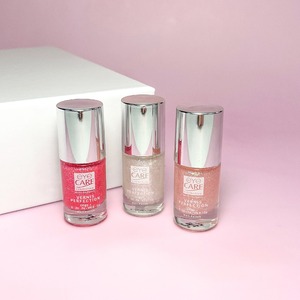 Pour accompagner ses beaux jours, les vernis nail art perfection apportent brillance et paillettes ✨

Cette gamme ultra brillante est composée de vitamine E et d’Oligo éléments  pour fortifier, stimuler et durcir vos ongles sensibles.

#eyecarecosmetics #vernisperfection #nailart #brillances #paillettes #onglessensibles